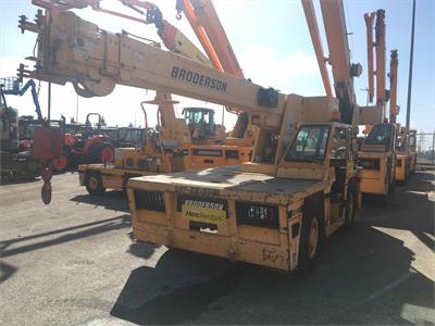 Gallery Thumbnail - Subcategory - Carry Deck Cranes | image 0