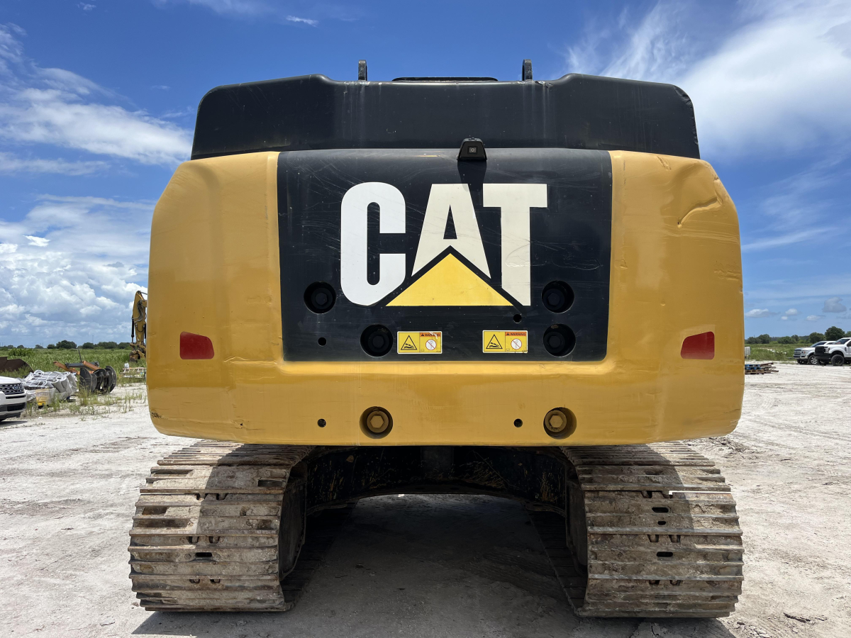 Detail Photo - 2017 Caterpillar 349F L | image 19