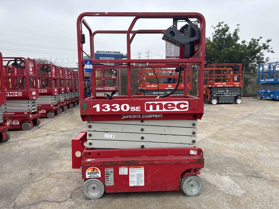 2017 Mec 1330SE Scissor Lifts | Sunstate Equipment Co.