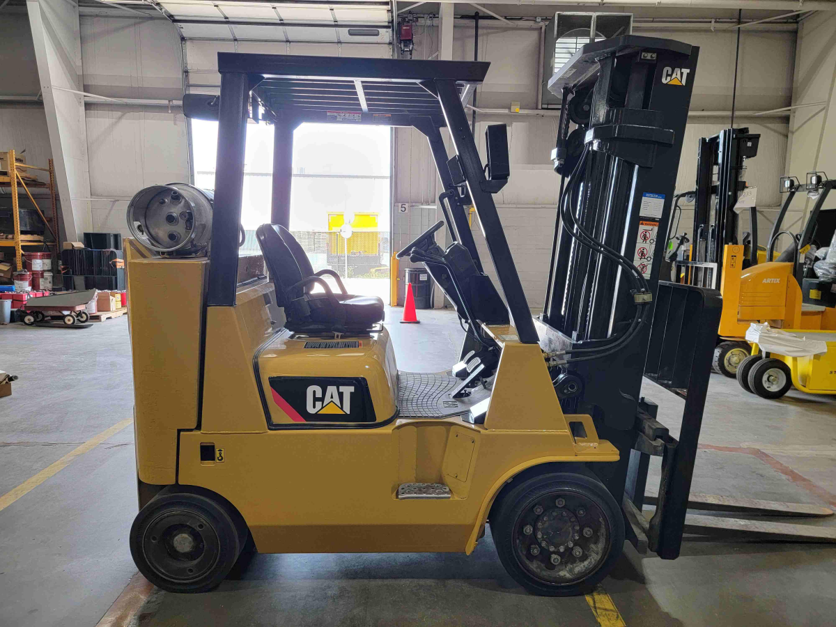 Subcategory - 0-19,999 Lb Cushion Tire Forklift Trucks | image 0