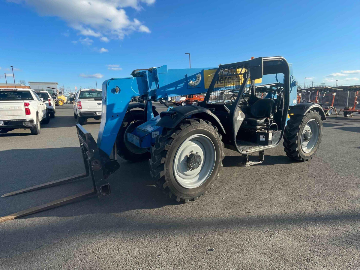 Subcategory - 0-6,999 Lb Telehandlers | image 0