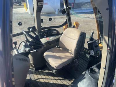 Gallery Thumbnail - Subcategory - 70+ HP Backhoe Loaders | image 4