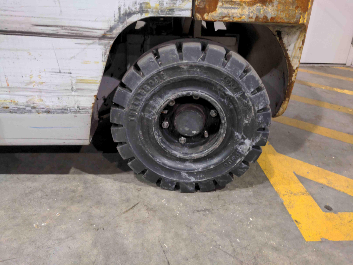 Subcategory - 0-19,999 Lb Pneumatic Tire Forklift Trucks | image 5