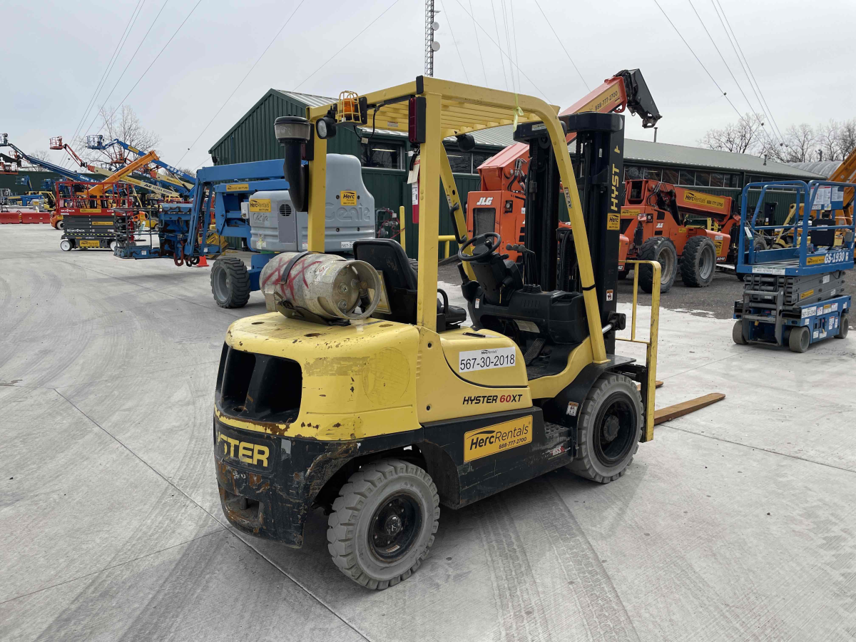 Subcategory - 0-19,999 Lb Pneumatic Tire Forklift Trucks | image 2