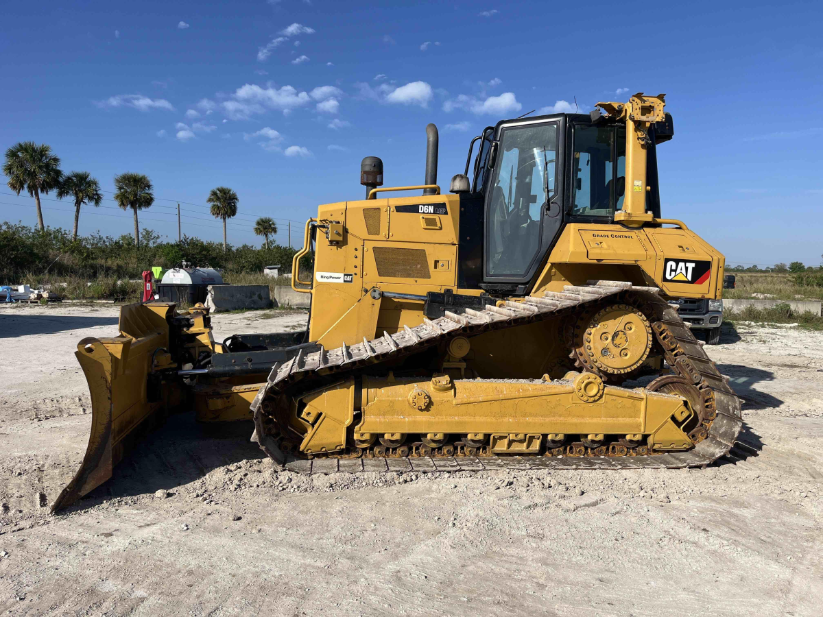 Subcategory - 115-179 HP Crawler Dozers | image 0