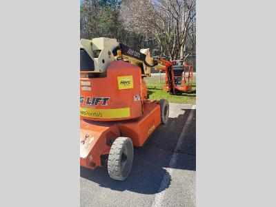 Gallery Thumbnail - Subcategory - 40+ Ft Electric Articulating Booms | image 6