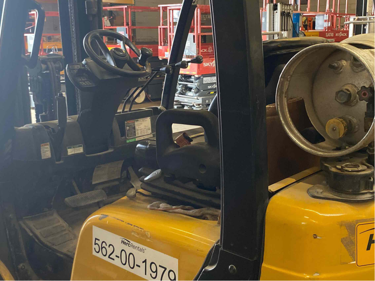 Subcategory - 0-19,999 Lb Cushion Tire Forklift Trucks | image 3