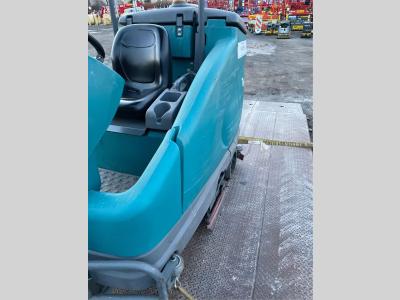 Gallery Thumbnail - Subcategory - Ride-On Sweepers And Brooms | image 2