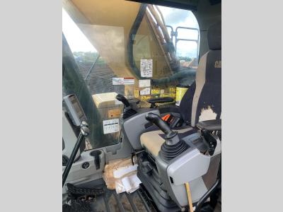Gallery Thumbnail - Subcategory - 100,000+ Lb Excavators | image 4