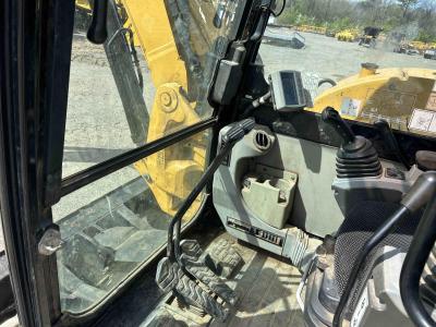 Gallery Thumbnail - Subcategory - 9,500-24,999 Lb Mini Excavators | image 6