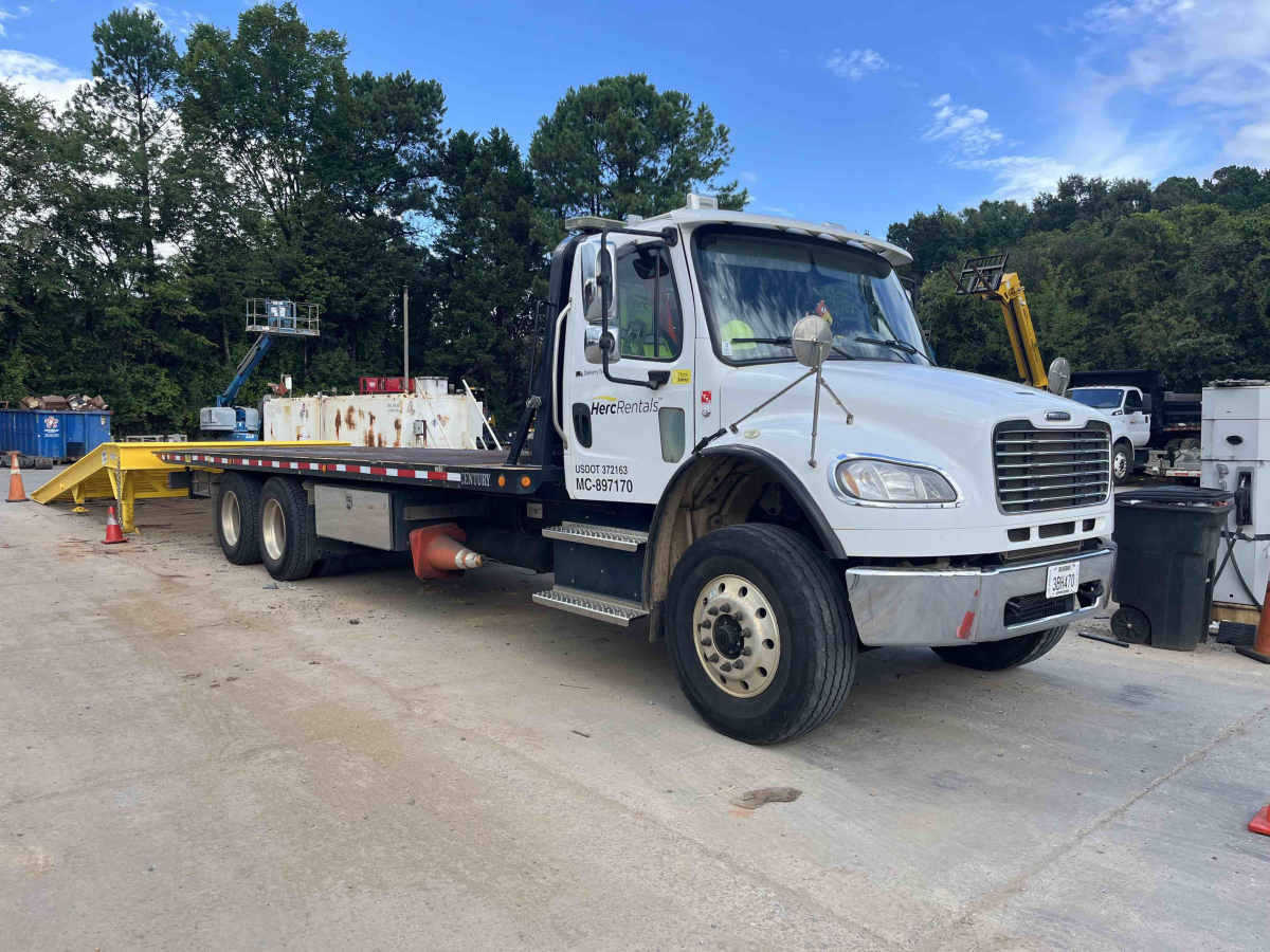 Detail Photo - 2018 Freightliner M2106 | image 1