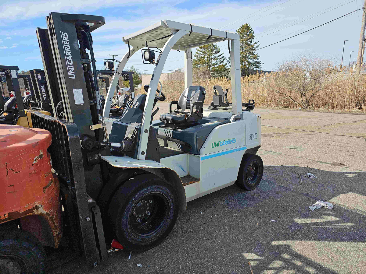 Subcategory - 0-19,999 Lb Pneumatic Tire Forklift Trucks | image 0
