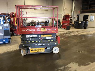 Gallery Thumbnail - Subcategory - 19+ Ft Electric Scissor Lifts | image 0