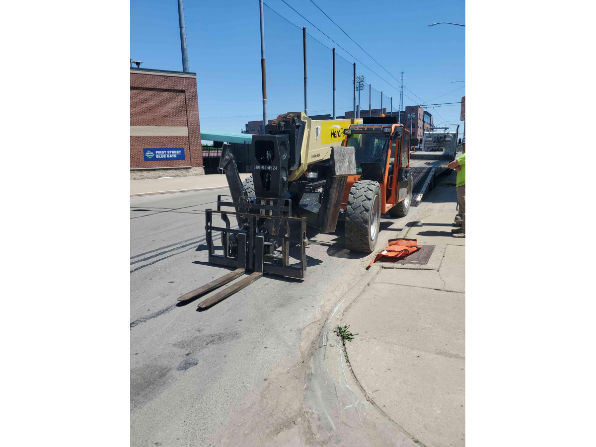 Herc Rentals 2015 JLG G1255A
