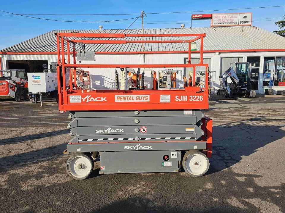 2018 Skyjack SJIII 3226 Scissor Lifts | Guy Rents, Inc. DBA Rental Guys