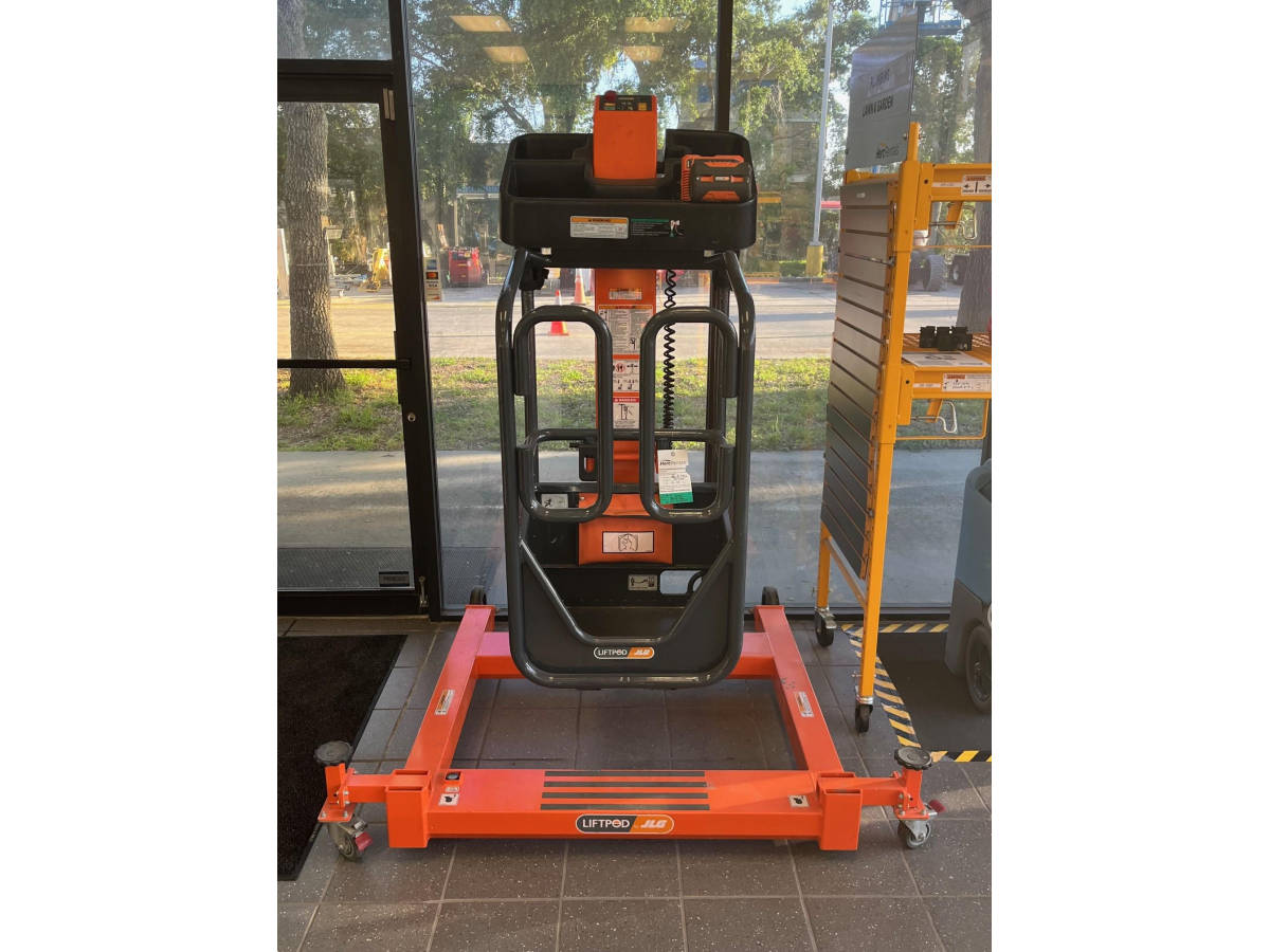 Subcategory - Push Around Mast Lifts | image 1