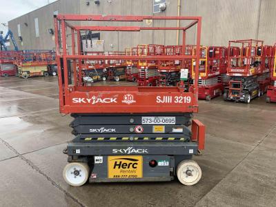 Gallery Thumbnail - Subcategory - 19+ Ft Electric Scissor Lifts | image 3