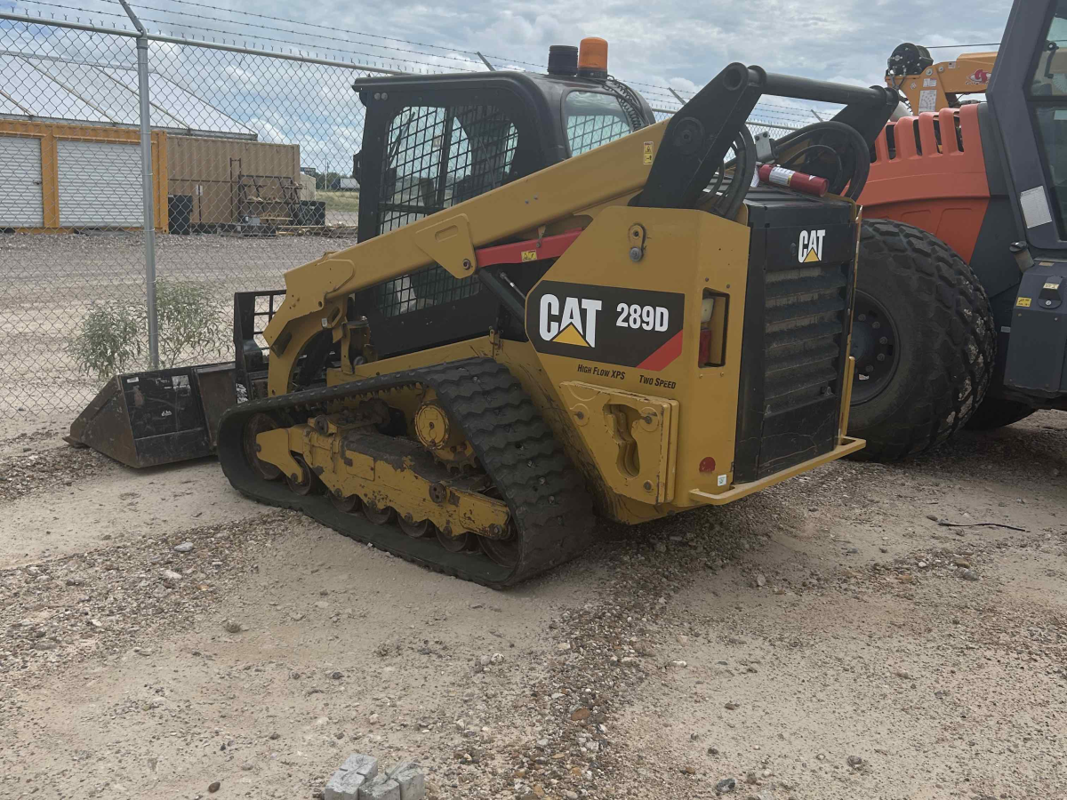 Subcategory - 2,000+ Lb Compact Track Loaders | image 1