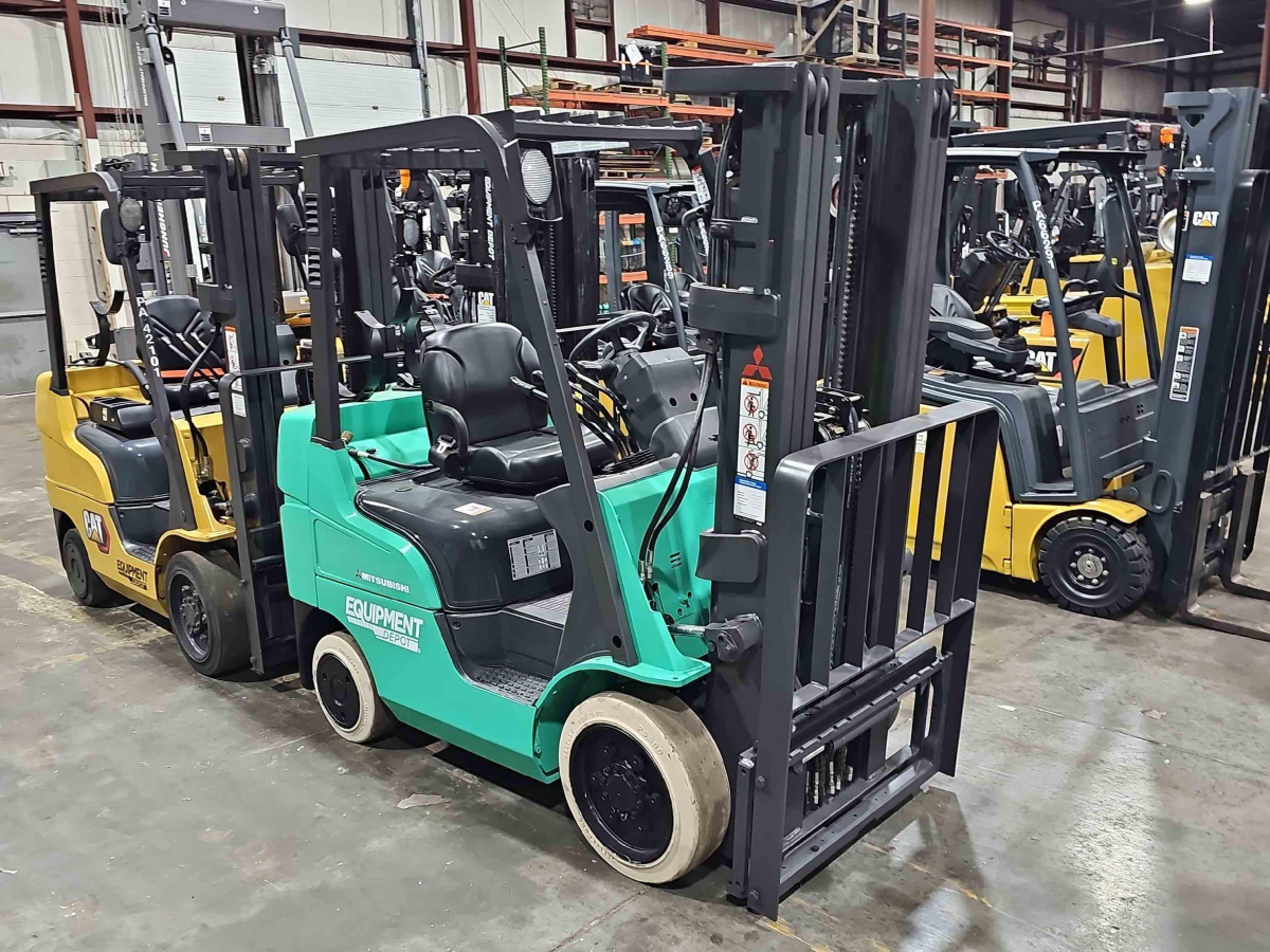 Subcategory - 0-19,999 Lb Cushion Tire Forklift Trucks | image 0