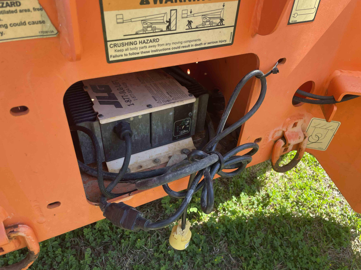 Subcategory - Towable Booms | image 8