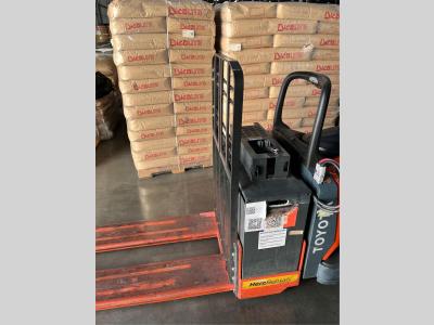 Gallery Thumbnail - Subcategory - Pallet Trucks | image 0