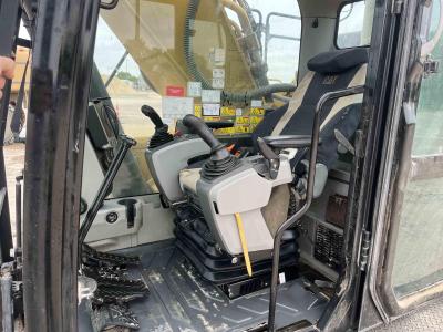 Gallery Thumbnail - Subcategory - 100,000+ Lb Excavators | image 14
