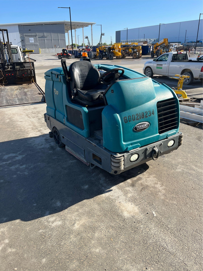 Subcategory - Ride-On Sweepers And Brooms | image 1