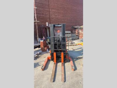 Gallery Thumbnail - Subcategory - Walk-Behind Electric Stackers | image 2