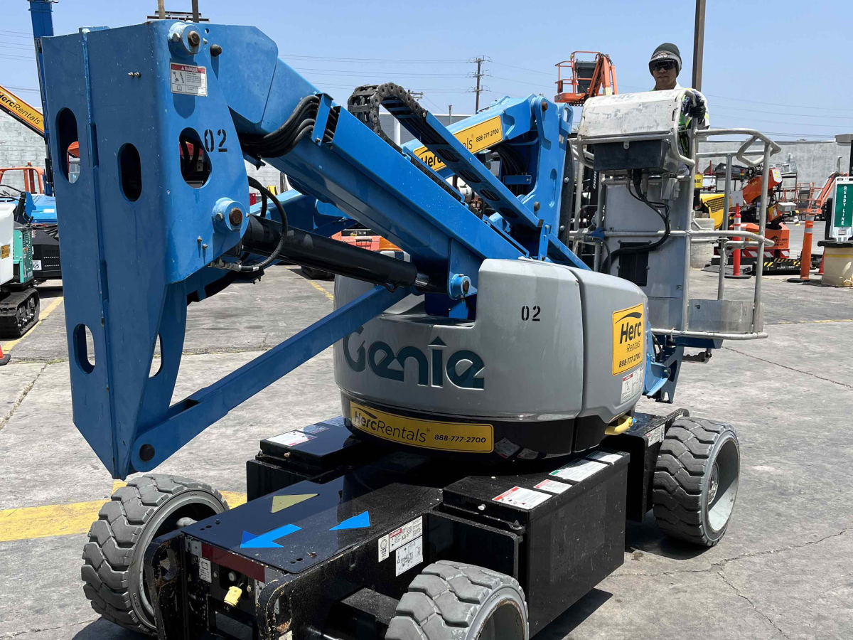 Subcategory - 0-39 Ft Electric Articulating Booms | image 1
