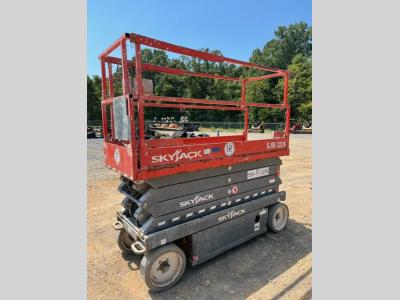 Gallery Thumbnail - Subcategory - 19+ Ft Electric Scissor Lifts | image 3