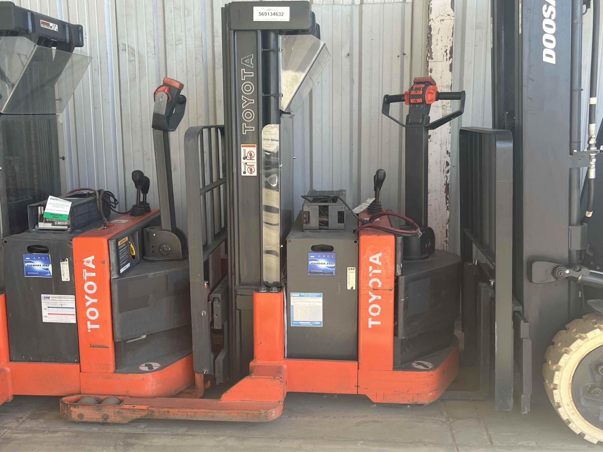 Subcategory - Walk-Behind Electric Stackers | image 2