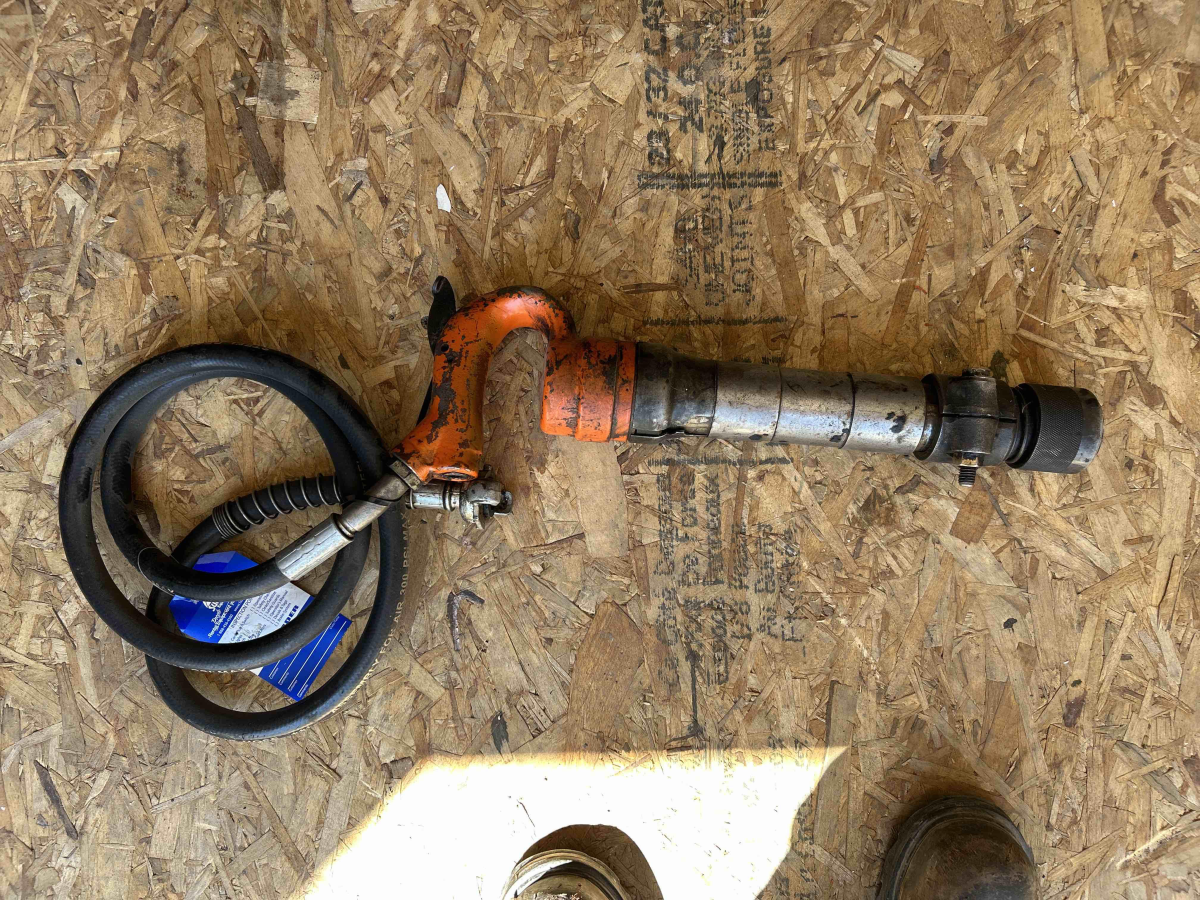 Subcategory - Air Chipping Guns And Hammers | image 1