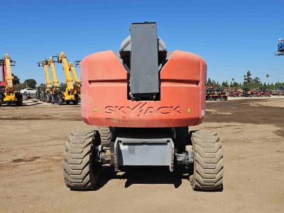 Gallery Thumbnail - Subcategory - 80-129 Ft Articulating Booms | image 9