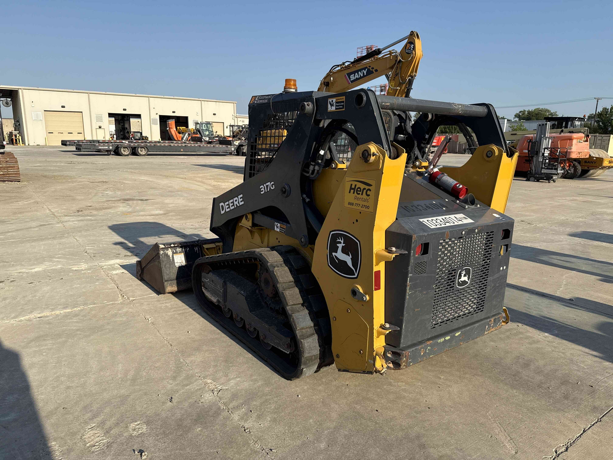 Subcategory - 2,000+ Lb Compact Track Loaders | image 2