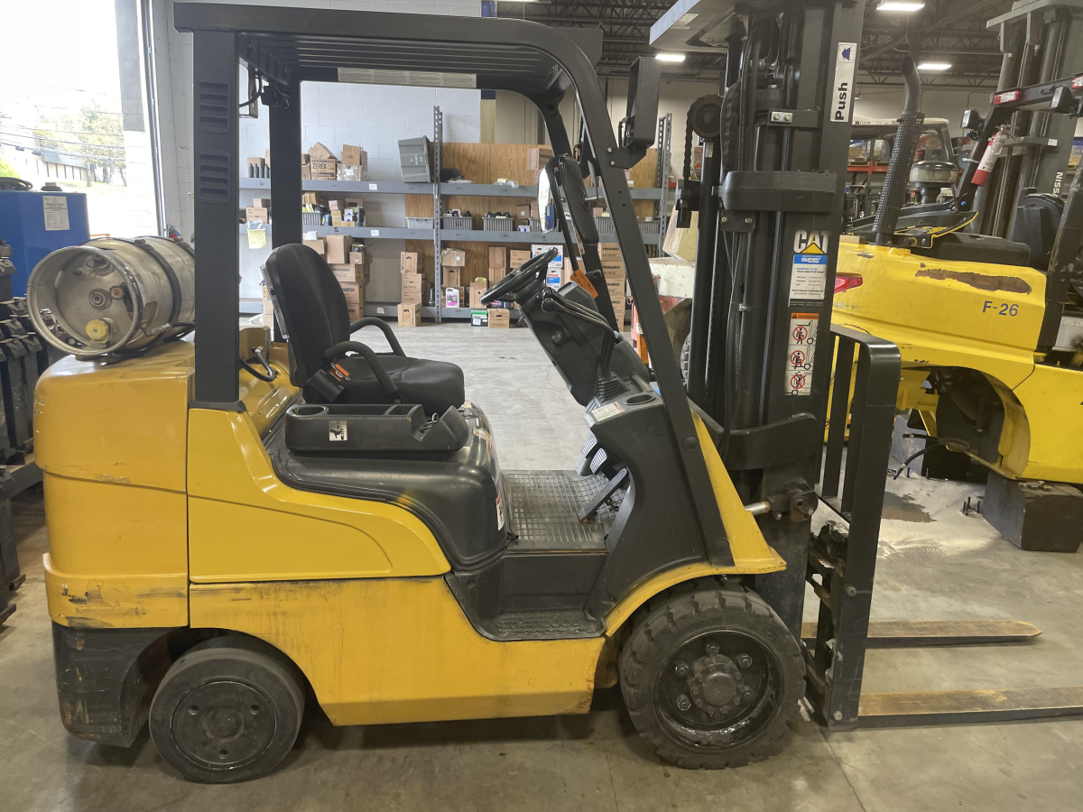 Subcategory - 0-19,999 Lb Cushion Tire Forklift Trucks | image 5