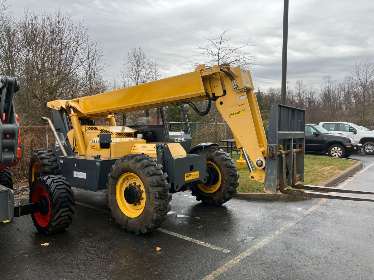 Subcategory - 0-6,999 Lb Telehandlers | image 0