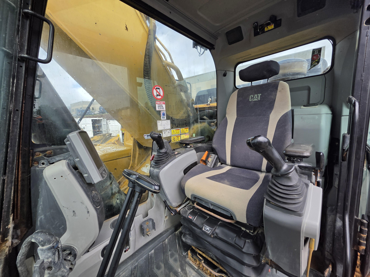 Subcategory - 100,000+ Lb Excavators | image 6