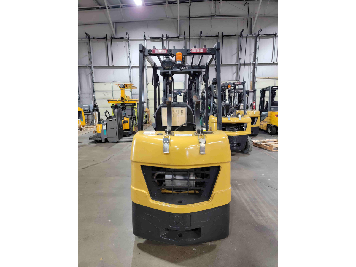 Subcategory - 0-19,999 Lb Cushion Tire Forklift Trucks | image 2