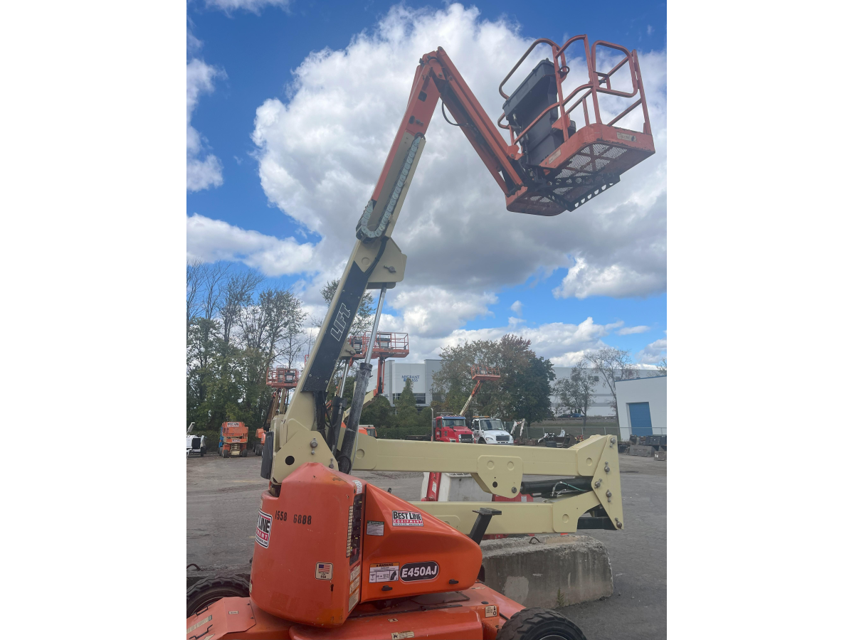 Subcategory - 40+ Ft Electric Articulating Booms | image 1