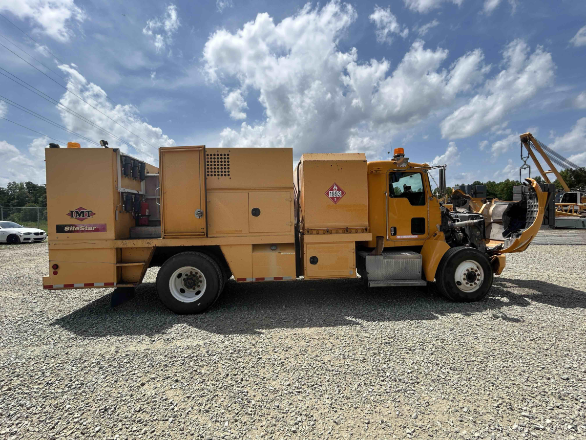 Detail Photo - 2010 Kenworth T300 | image 2