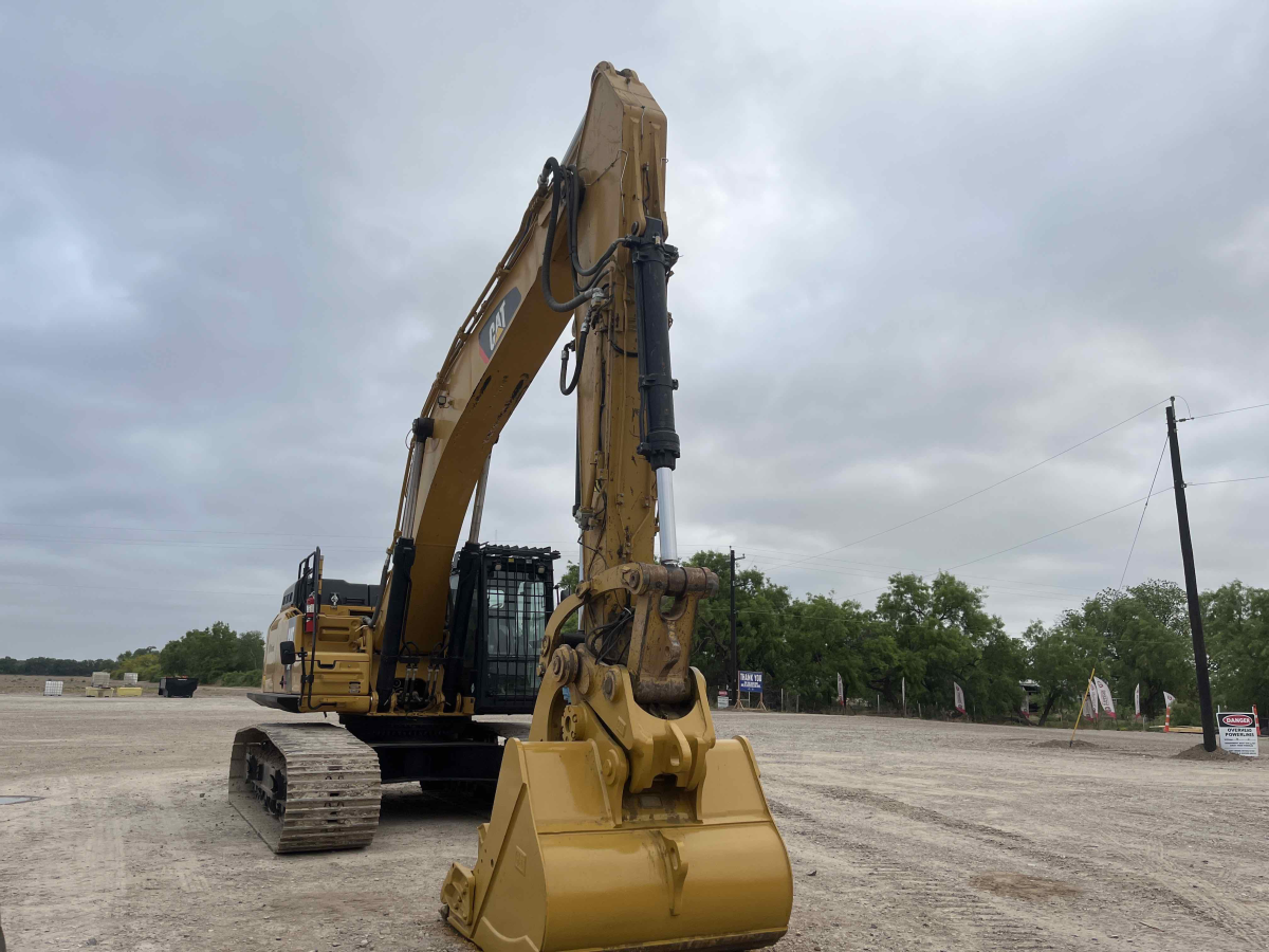 Subcategory - 100,000+ Lb Excavators | image 2
