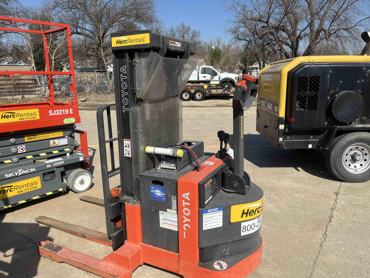 Subcategory - Walk-Behind Electric Stackers | image 0