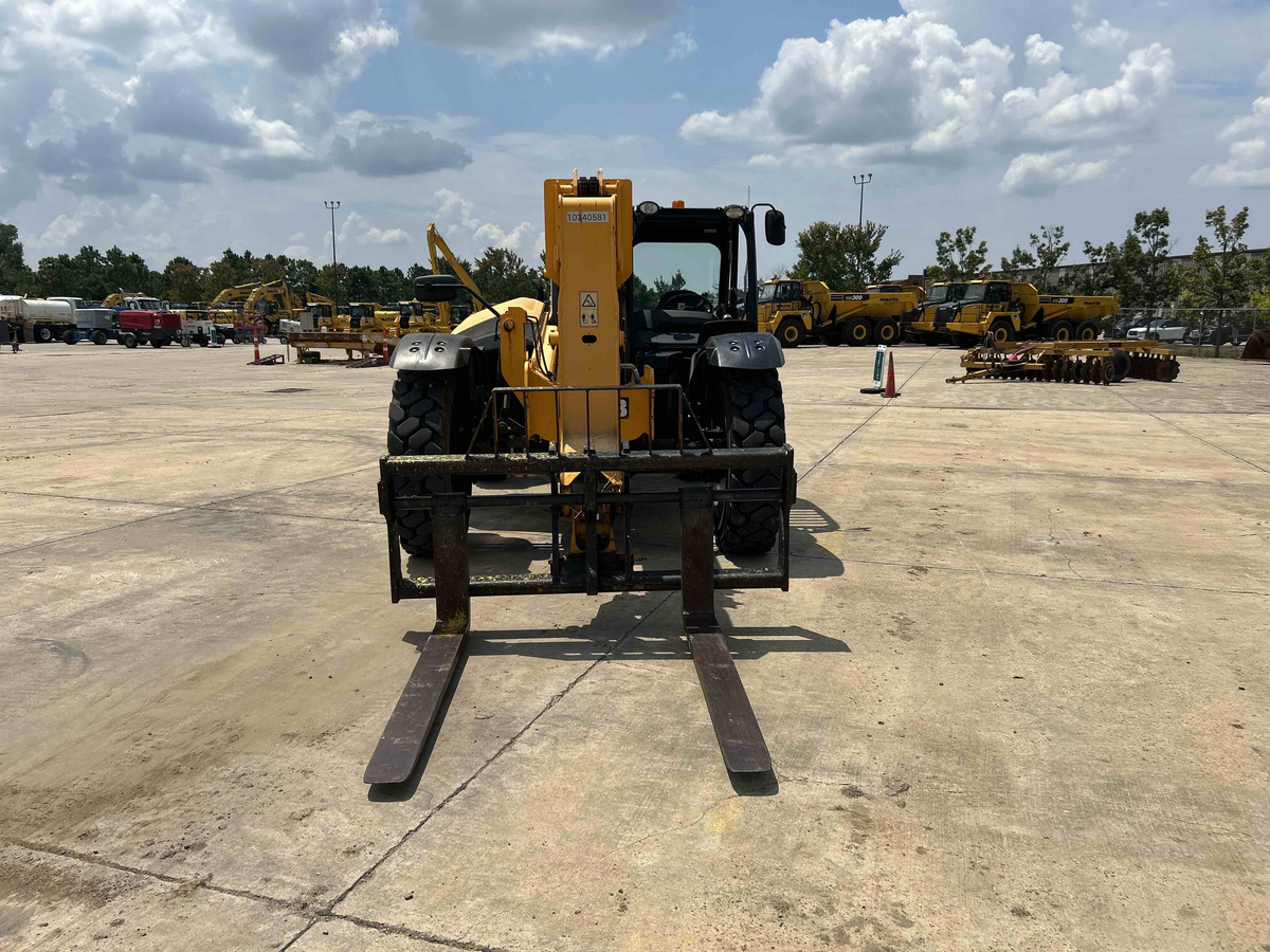 Subcategory - 7,000-9,999 Lb Telehandlers | image 1