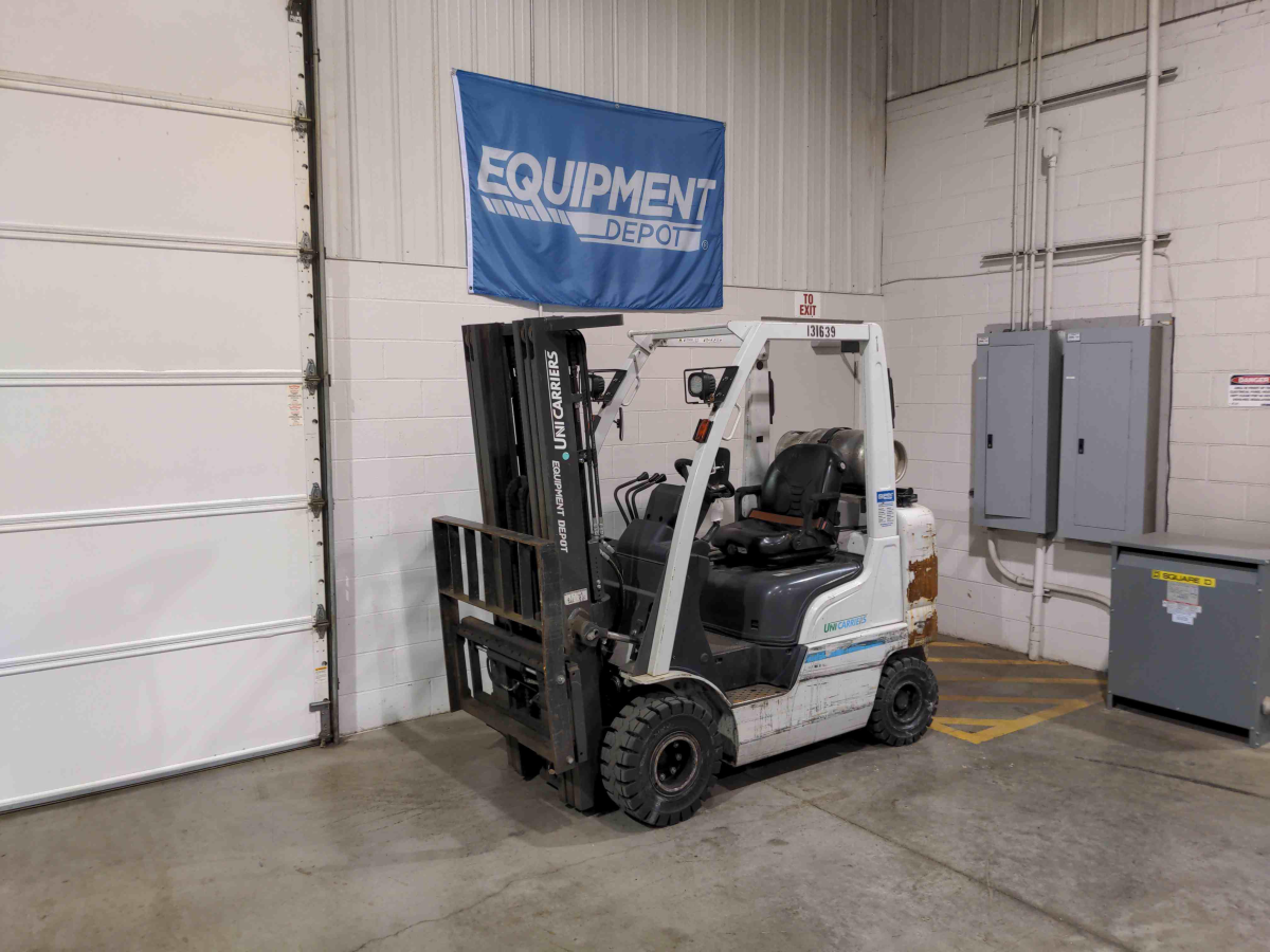 Subcategory - 0-19,999 Lb Pneumatic Tire Forklift Trucks | image 1