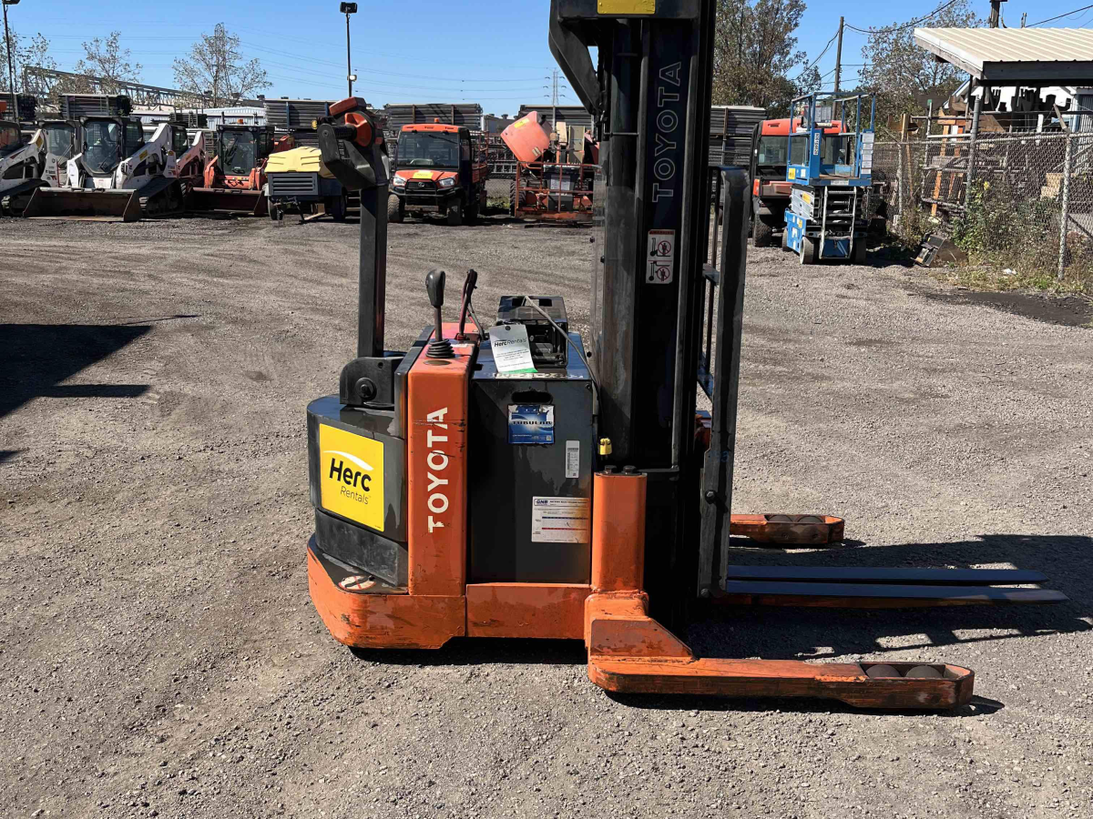 Subcategory - Walk-Behind Electric Stackers | image 3