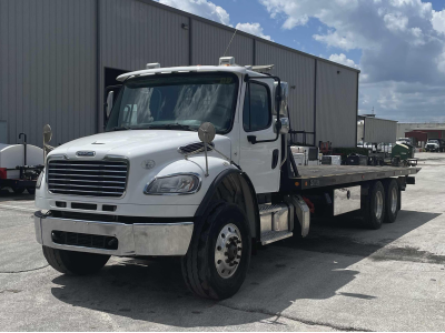 Detail Photo - 2020 Freightliner M2106