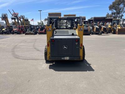 Gallery Thumbnail - Subcategory - 1,100-2,999 Lb Skid Steer Loaders | image 6