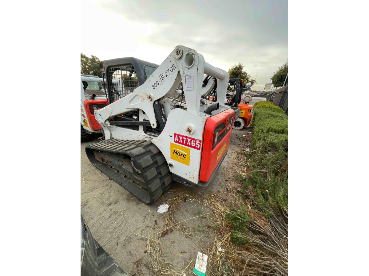 Detail Photo - 2017 Bobcat T740 | image 1