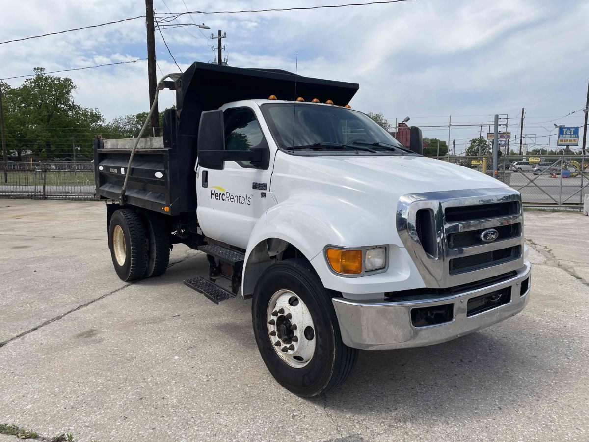 Detail Photo - 2015 Ford F-650 | image 11