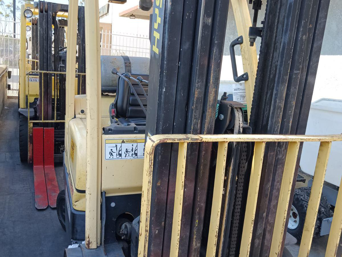 Subcategory - 0-19,999 Lb Cushion Tire Forklift Trucks | image 0